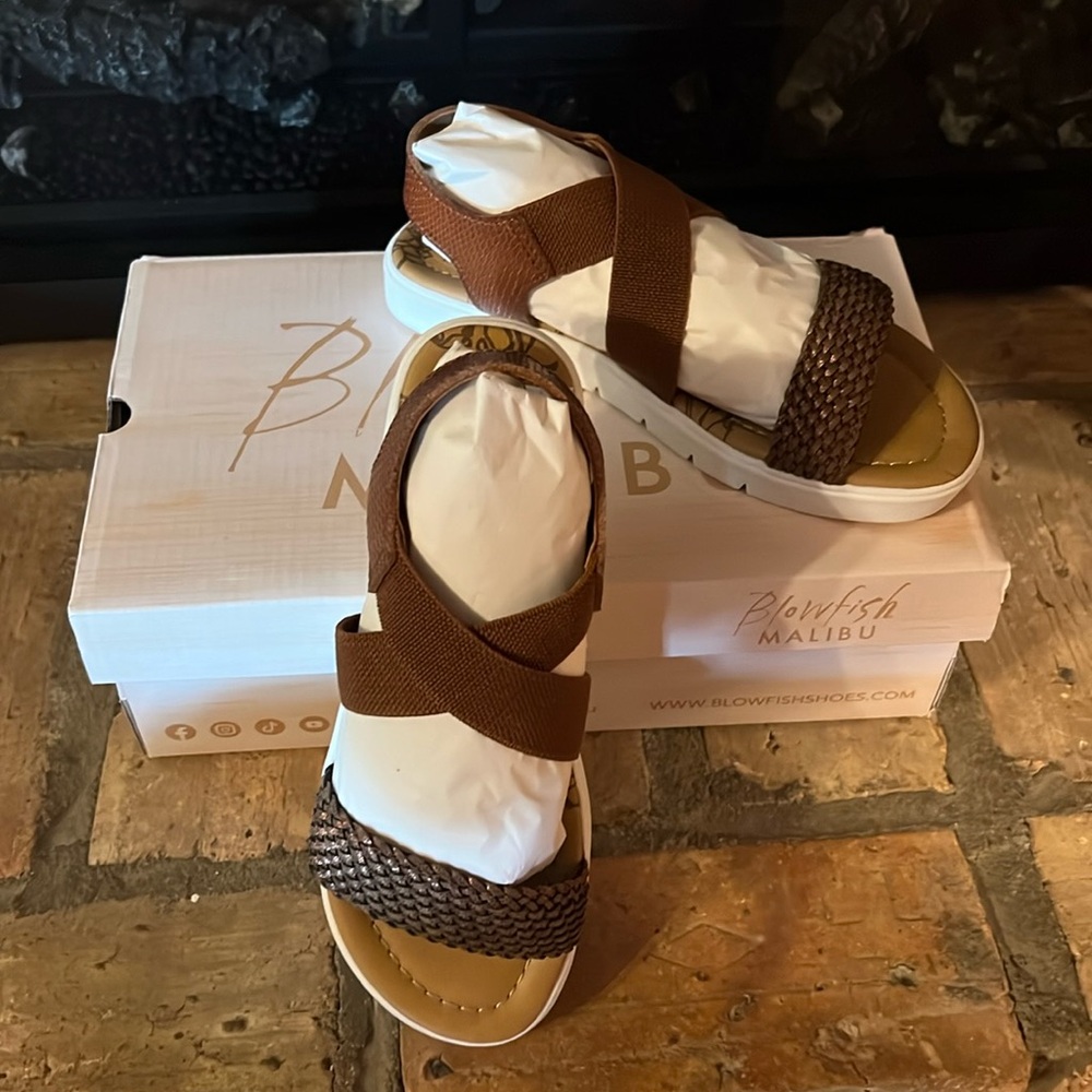 Girls Blowfish Malibu sandals